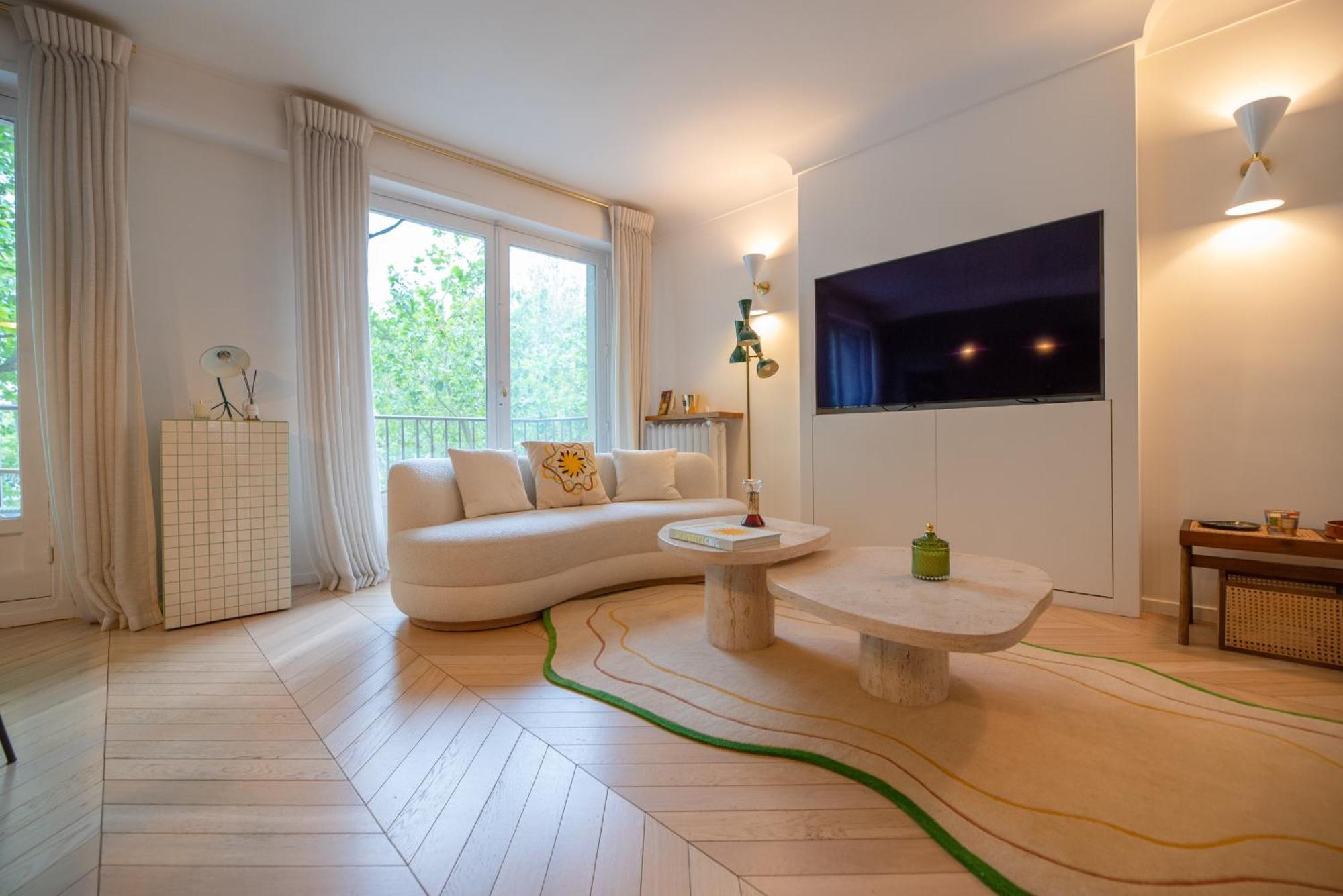 Luxury Flat Eiffel Tower View Apartment Paris